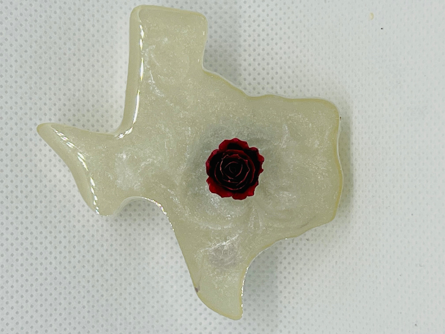 Pearl Texas Magnet with Rose