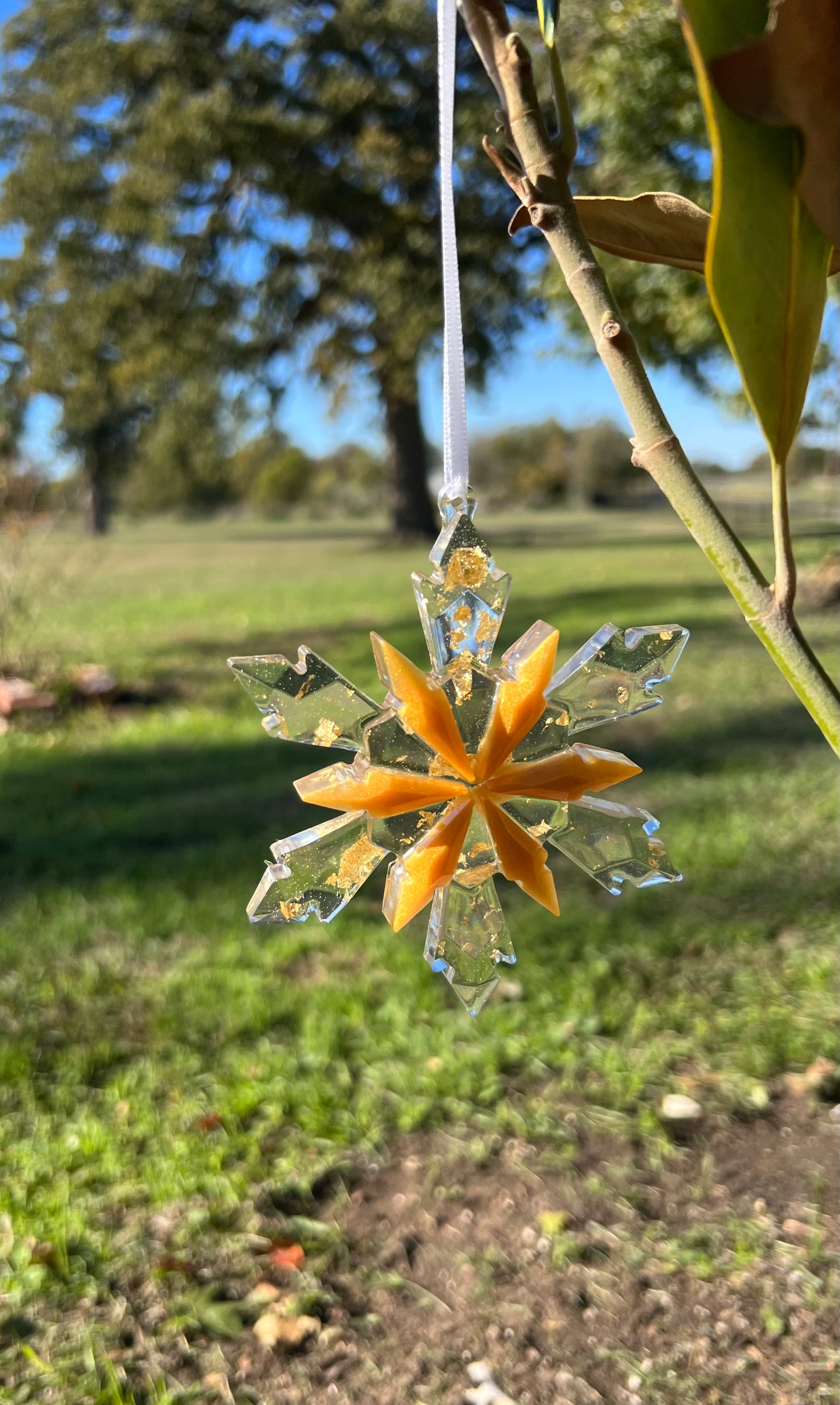 Sparkling Gold Snowflake